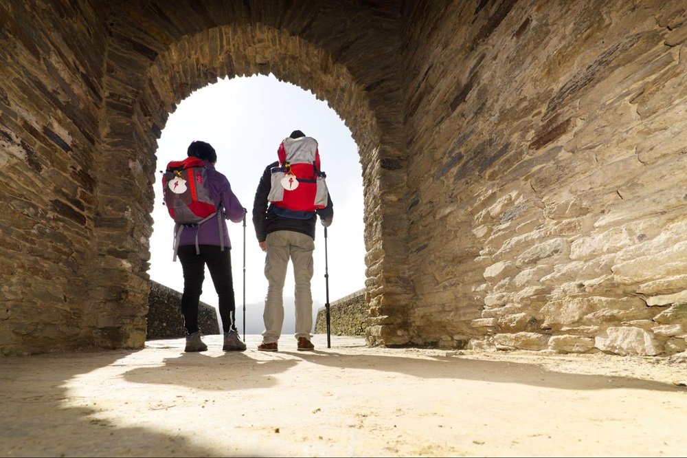 Solo Vs Group Travel Choosing The Best Option When Walking The Camino (4)