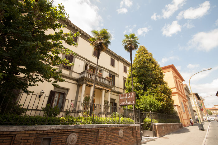 https://uwalk.ie/wp-content/uploads/2026/01/1520591383_1499427550_Hotel-Chiusarelli-Siena.jpg